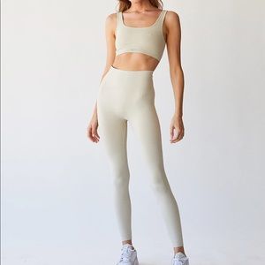 SETactive Sculptflex Leggings in Oatmilk